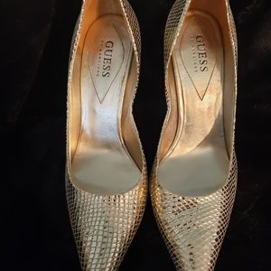 Ladies shoes